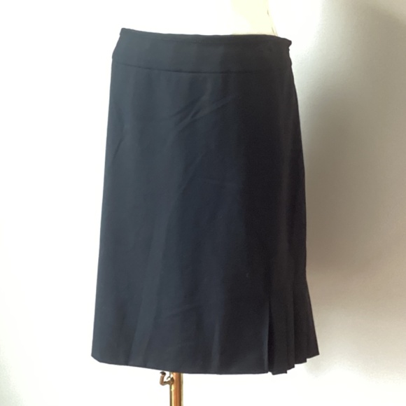 Tahari Petite Suit Separates - 4 Piece Set - Jacket, Pants, 2 Skirts - Picture 11 of 15